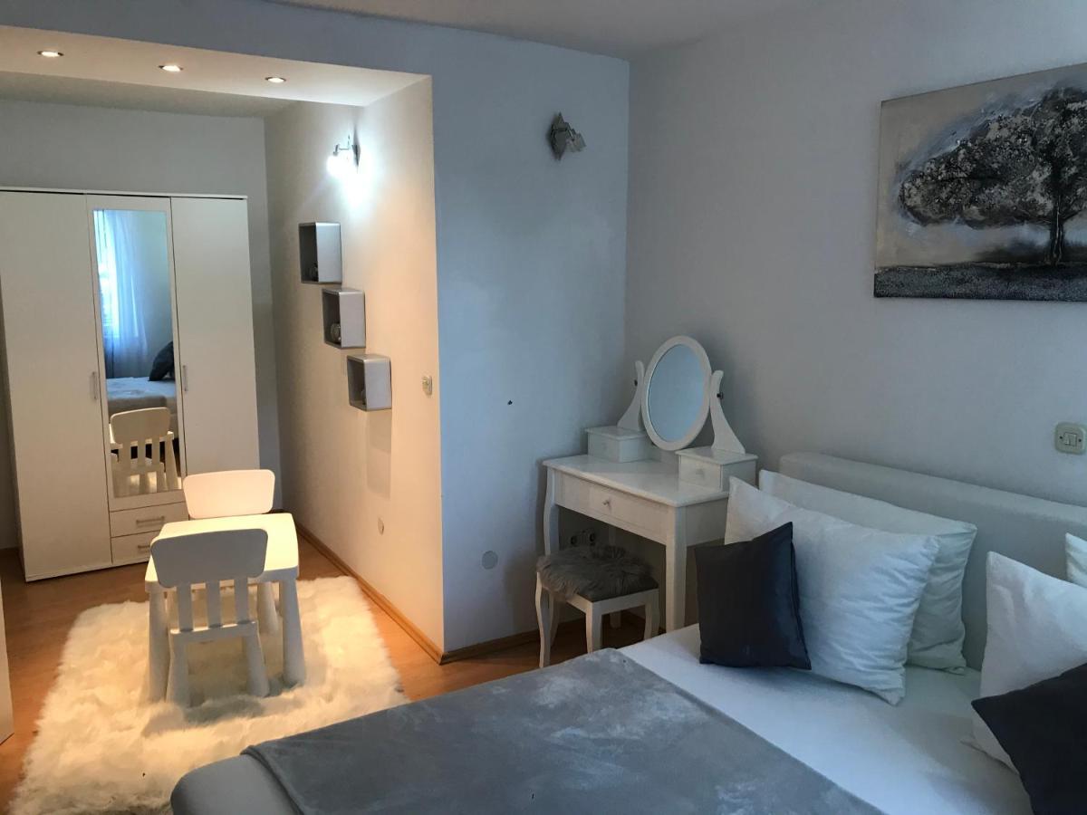 Appartamento House Niko Kaštela Esterno foto