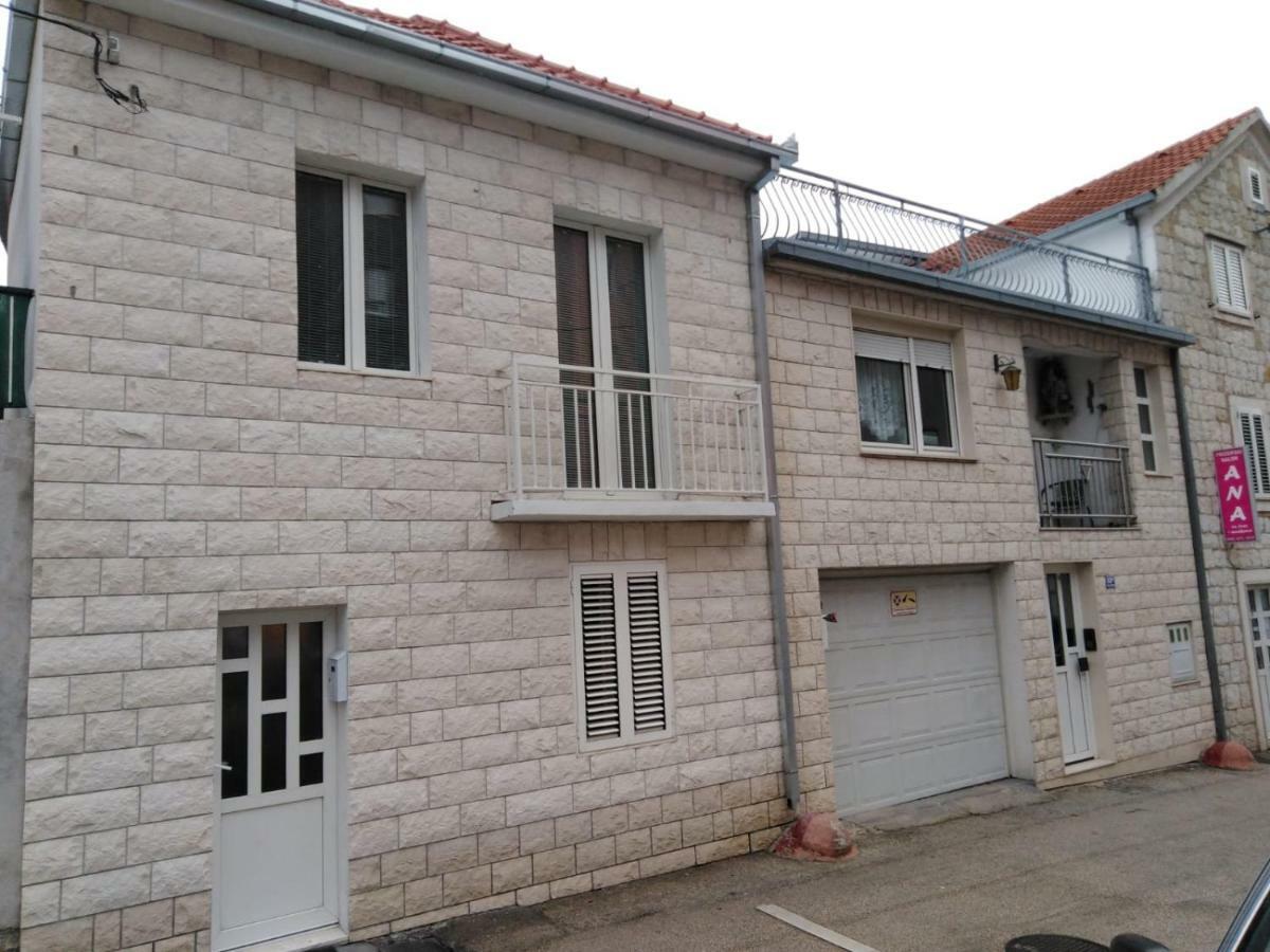 Appartamento House Niko Kaštela Esterno foto