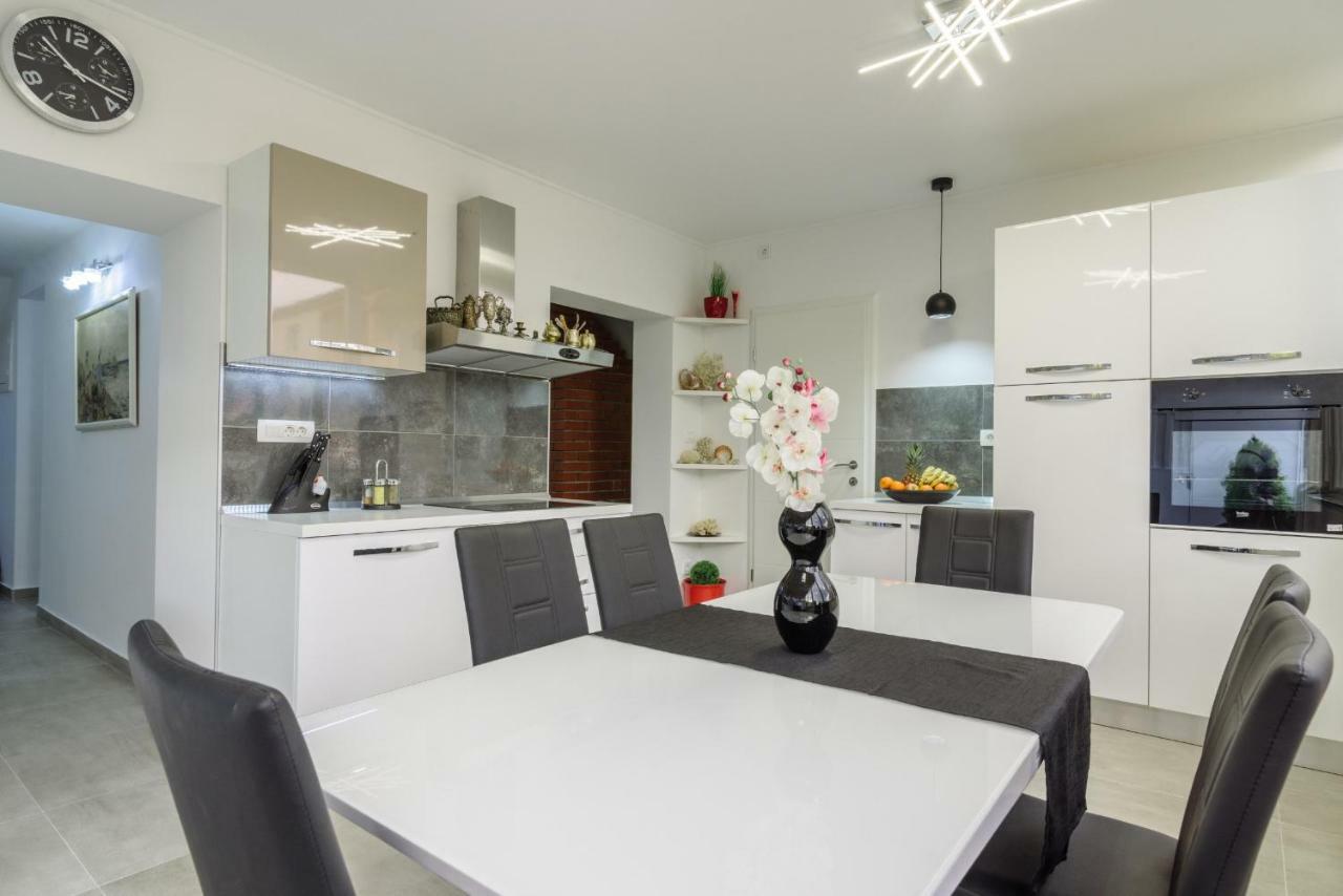 Appartamento House Niko Kaštela Esterno foto
