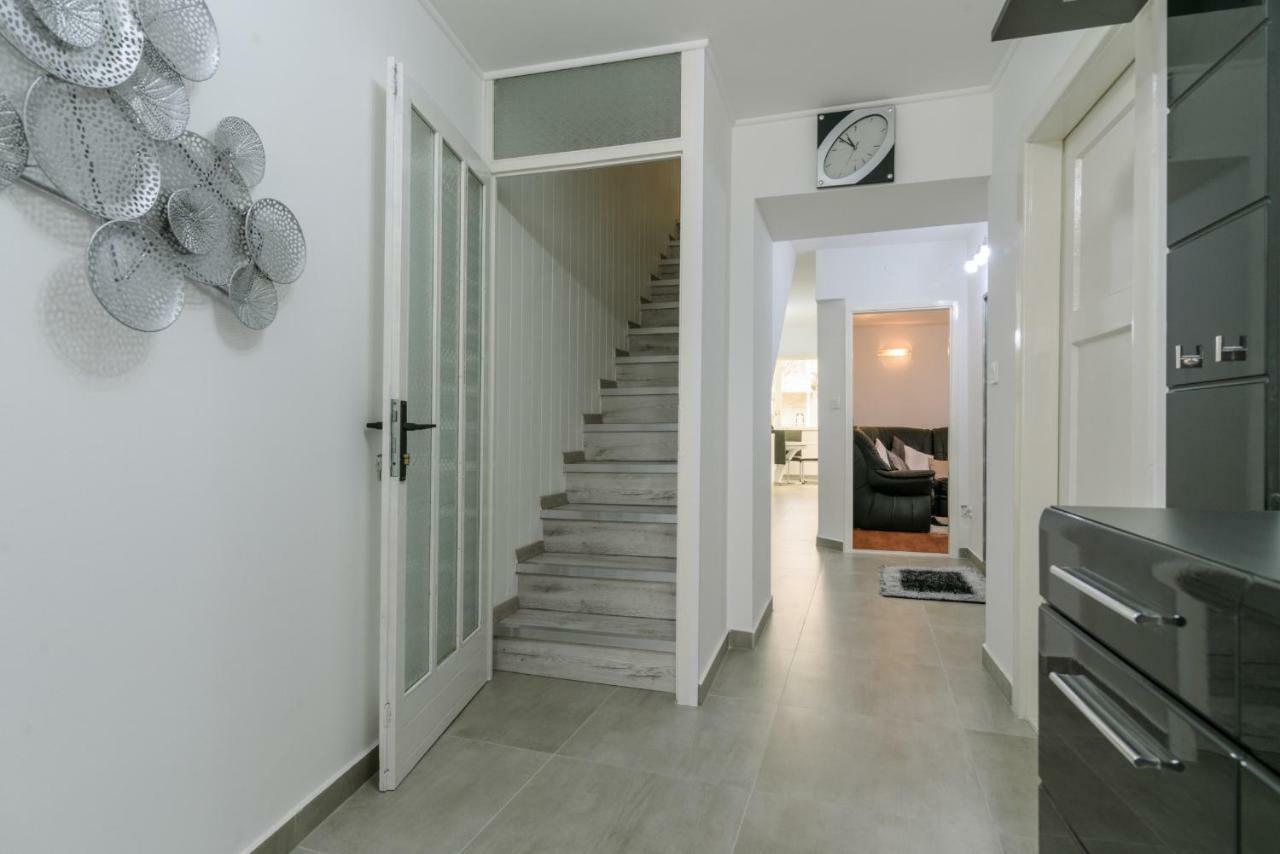 Appartamento House Niko Kaštela Esterno foto